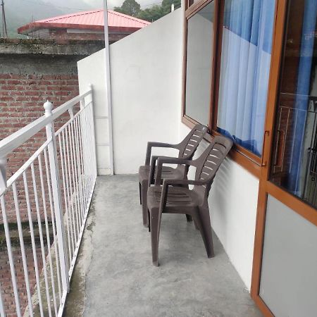 Hotel Amandeep Dharamshala Bagian luar foto
