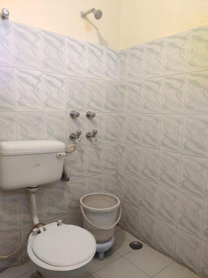 Hotel Amandeep Dharamshala Bagian luar foto