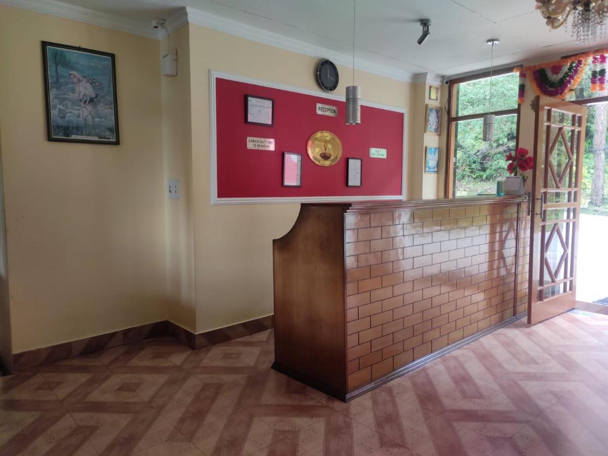 Hotel Amandeep Dharamshala Bagian luar foto