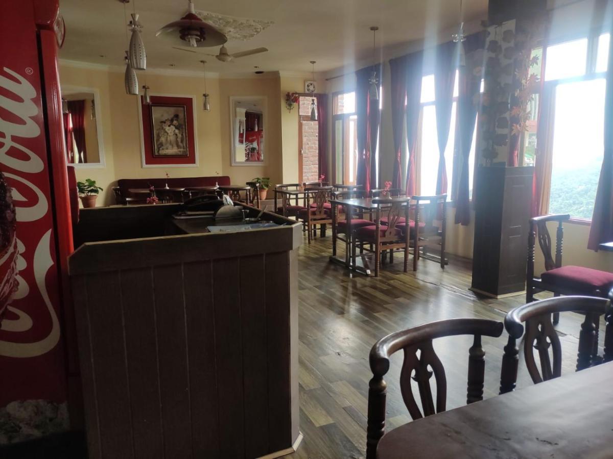 Hotel Amandeep Dharamshala Bagian luar foto